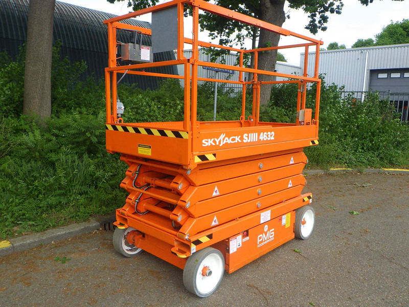 Nifty HR12NE - Telescopic boom: picture 2 Nifty HR12NE - Telescopic boom: picture 2