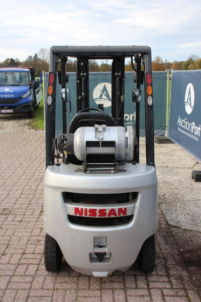 Nissan P1P1A15D - LPG forklift: picture 4 Nissan P1P1A15D - LPG forklift: picture 4
