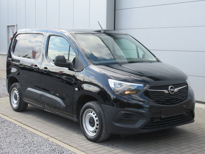 Opel Combo 1.5 D - Panel van: picture 4 Opel Combo 1.5 D - Panel van: picture 4
