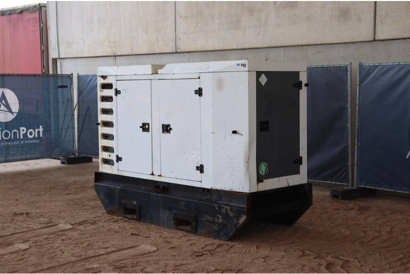 SDMO 131120 - Generator set: picture 3 SDMO 131120 - Generator set: picture 3
