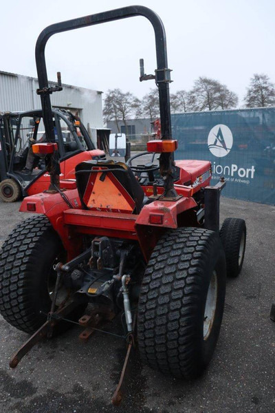 Shibaura S325 - Farm tractor: picture 5 Shibaura S325 - Farm tractor: picture 5