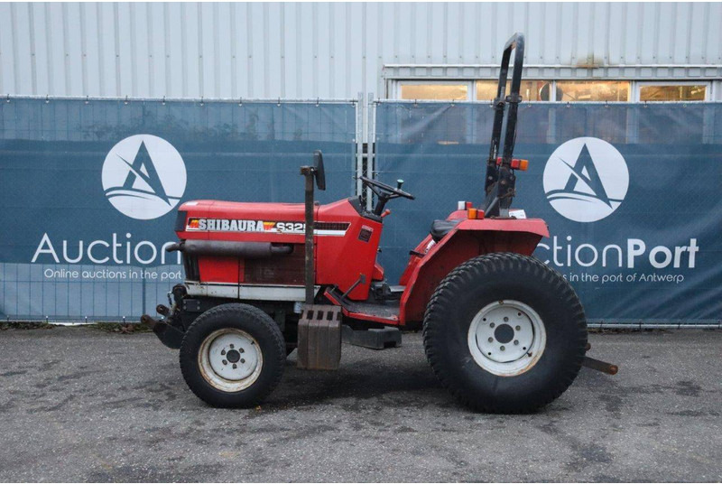 Shibaura S325 - Farm tractor: picture 2 Shibaura S325 - Farm tractor: picture 2