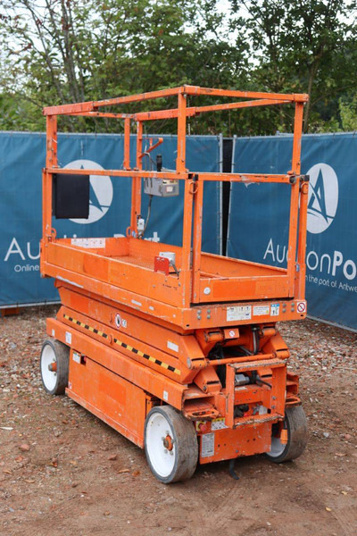 Skyjack SJ3220 - Scissor lift: picture 4 Skyjack SJ3220 - Scissor lift: picture 4