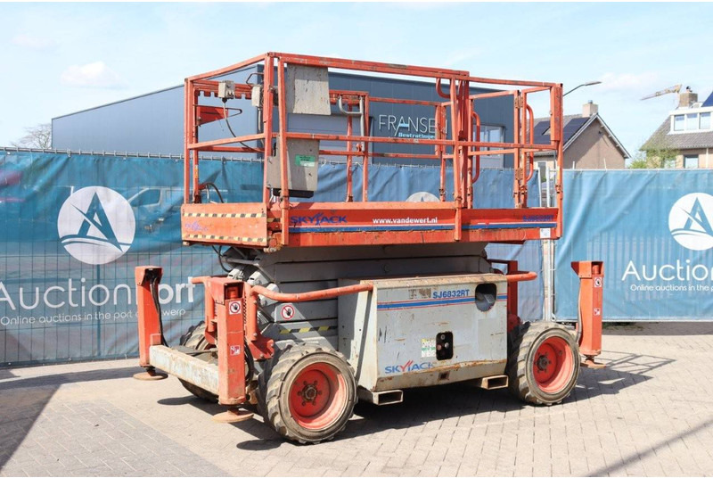 Scissor lift Skyjack SJ6832RT: picture 8 Scissor lift Skyjack SJ6832RT: picture 8