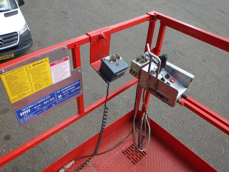 Skyjack SJ9250 - Scissor lift: picture 4 Skyjack SJ9250 - Scissor lift: picture 4