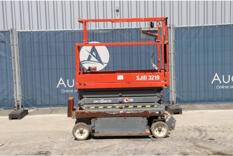 Skyjack SJIII 3219 - Scissor lift: picture 2 Skyjack SJIII 3219 - Scissor lift: picture 2