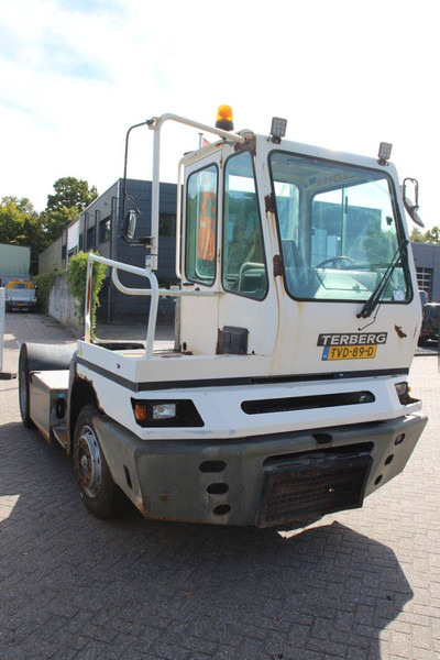 Terminal tractor Terberg YT222: picture 6