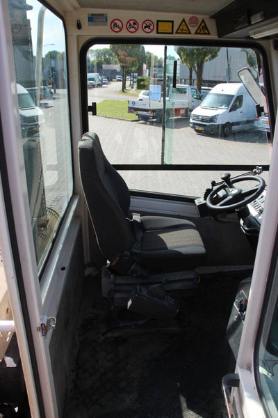 Terminal tractor Terberg YT222: picture 20