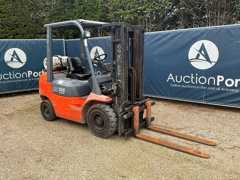 Toyota 42-7FGF25 - LPG forklift: picture 1 Toyota 42-7FGF25 - LPG forklift: picture 1
