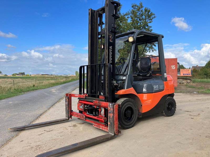 Toyota 42-7FGF25 - LPG forklift: picture 1 Toyota 42-7FGF25 - LPG forklift: picture 1