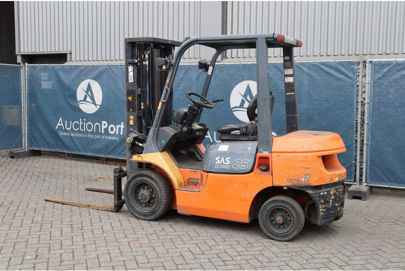 Toyota 62-7FDF25 - Diesel forklift: picture 3 Toyota 62-7FDF25 - Diesel forklift: picture 3