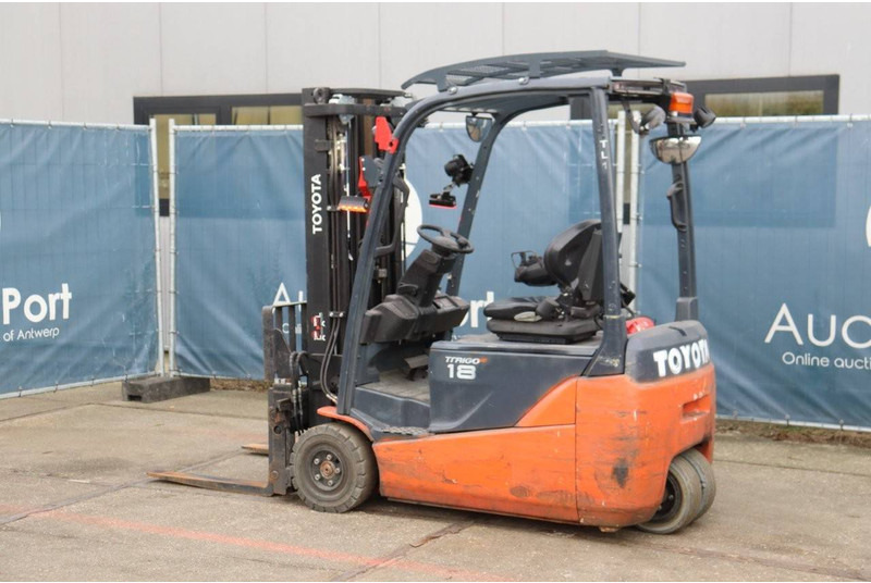 Toyota 8FBE18T - Electric forklift: picture 3 Toyota 8FBE18T - Electric forklift: picture 3
