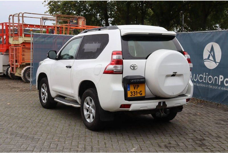 Toyota Land Cruiser - Sedan: picture 4 Toyota Land Cruiser - Sedan: picture 4