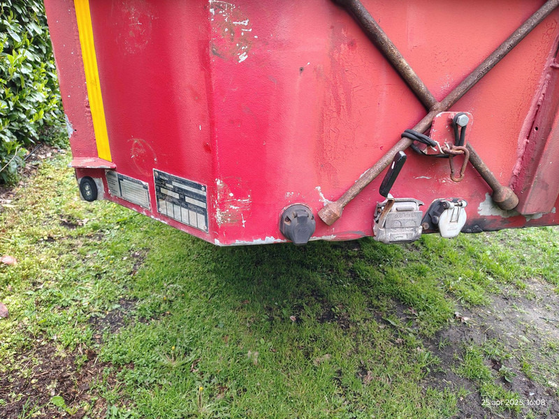 VELDHUIZEN P37-2 - Low loader semi-trailer: picture 5 VELDHUIZEN P37-2 - Low loader semi-trailer: picture 5
