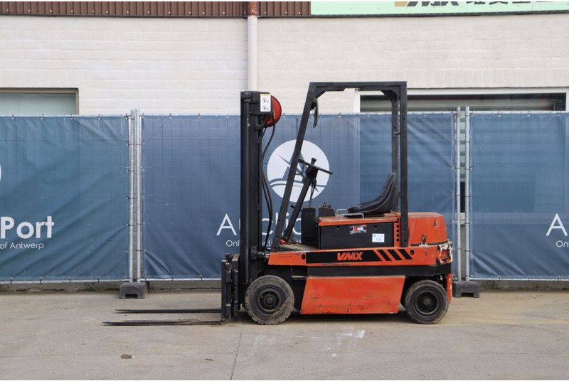 VMAX EV698.45.77 - Electric forklift: picture 2 VMAX EV698.45.77 - Electric forklift: picture 2