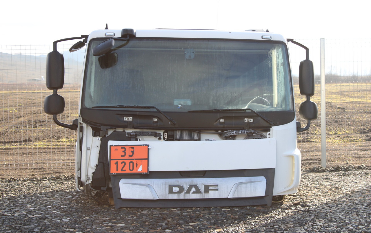 CABINA DAF CF SLEEPER CAB L2H1 - Cab for Truck: picture 1 CABINA DAF CF SLEEPER CAB L2H1 - Cab for Truck: picture 1