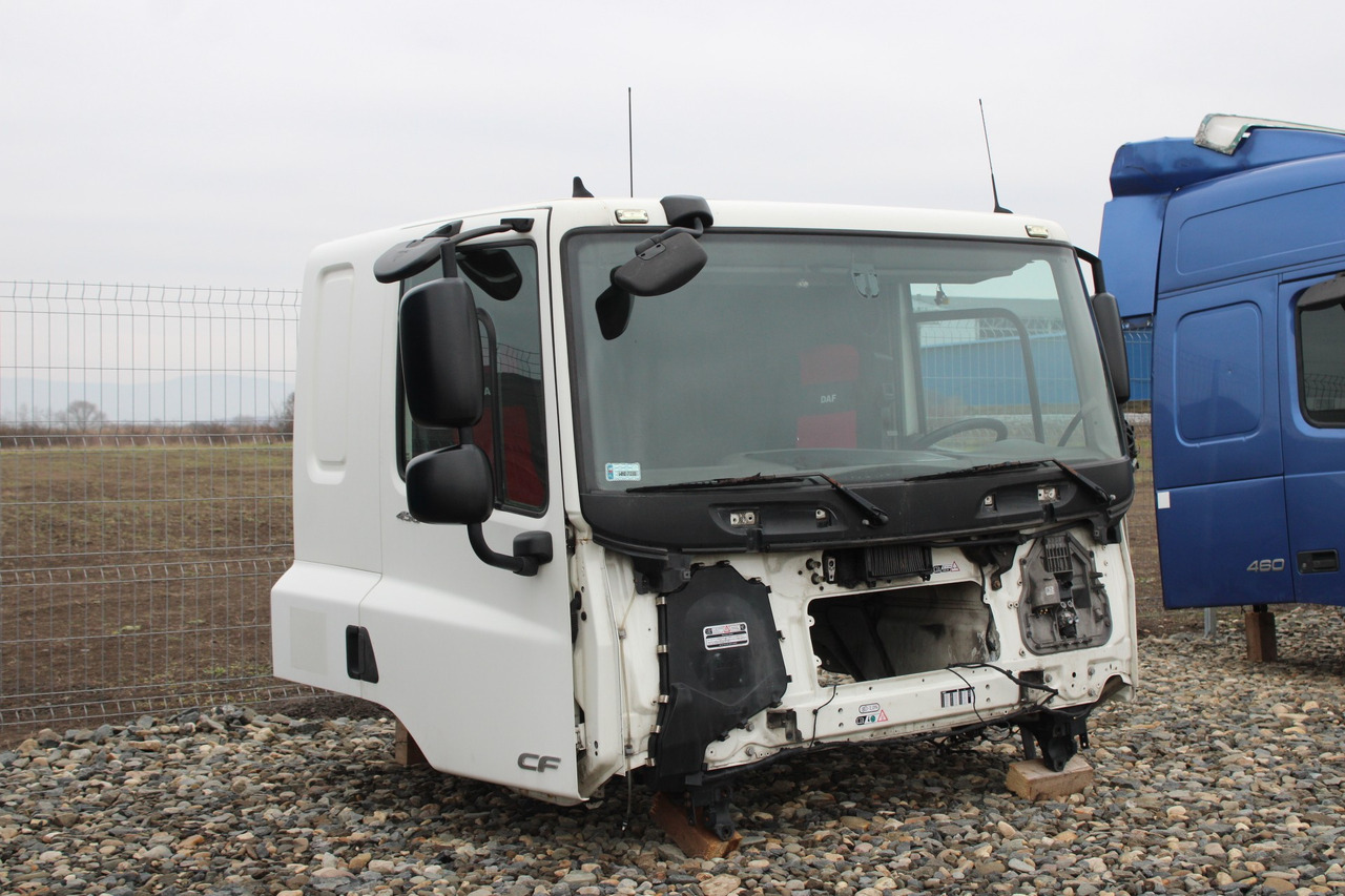 CABINA DAF CF SLEEPER L2H1 - Cab for Truck: picture 3 CABINA DAF CF SLEEPER L2H1 - Cab for Truck: picture 3