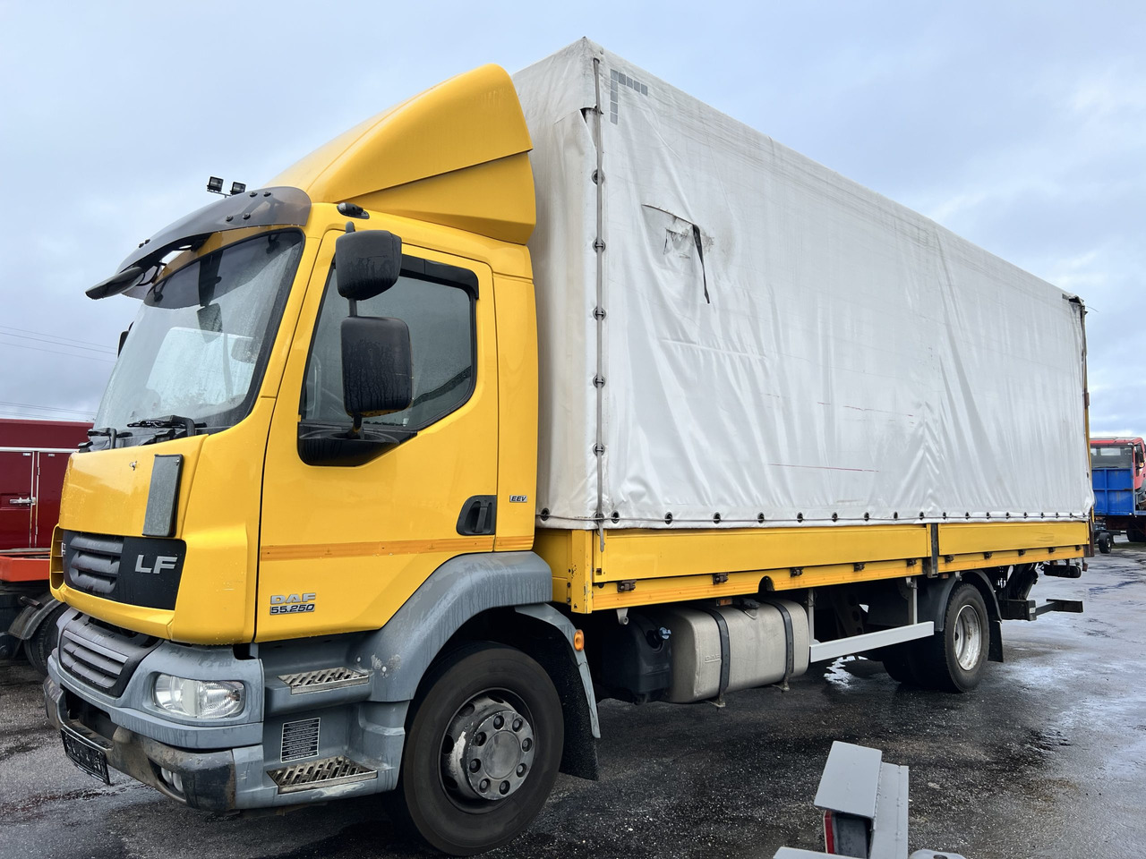 CAMION TAULINER DAF 55.250 - Curtainsider truck: picture 2 CAMION TAULINER DAF 55.250 - Curtainsider truck: picture 2
