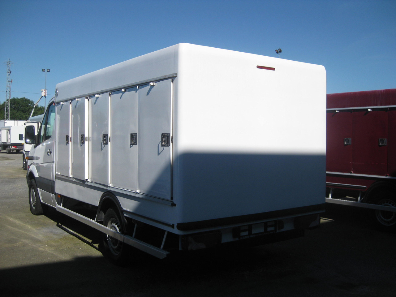 Camión heladero 3500kg MERCEDES SPRINTER - Refrigerated van: picture 3 Camión heladero 3500kg MERCEDES SPRINTER - Refrigerated van: picture 3