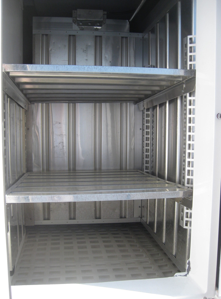 Camión heladero 3500kg MERCEDES SPRINTER - Refrigerated van: picture 4 Camión heladero 3500kg MERCEDES SPRINTER - Refrigerated van: picture 4