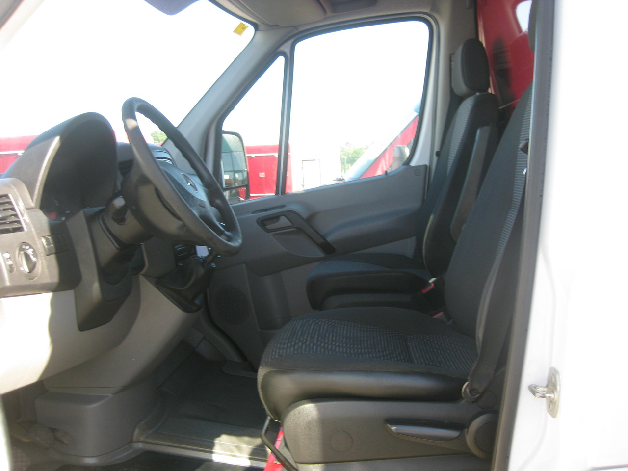 FRIGORÍFICO MERCEDES 313CDI - Refrigerated van: picture 3 FRIGORÍFICO MERCEDES 313CDI - Refrigerated van: picture 3