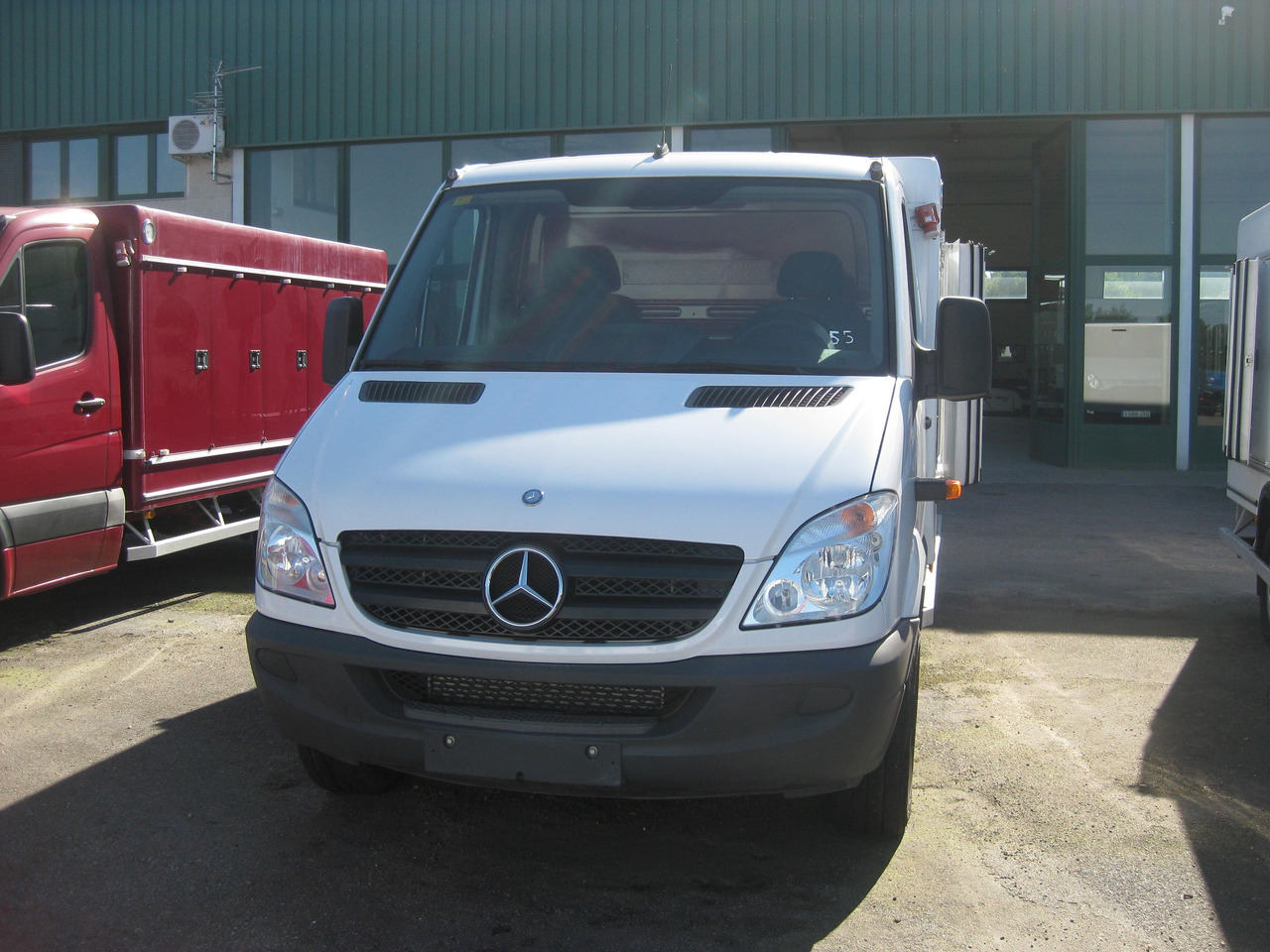 FRIGORÍFICO MERCEDES 313CDI - Refrigerated van: picture 2 FRIGORÍFICO MERCEDES 313CDI - Refrigerated van: picture 2