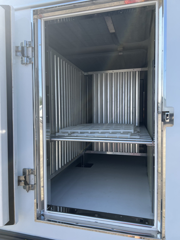 FURGON HELADERO 3.5T MERCEDES SPRINTER - Refrigerated van: picture 5 FURGON HELADERO 3.5T MERCEDES SPRINTER - Refrigerated van: picture 5