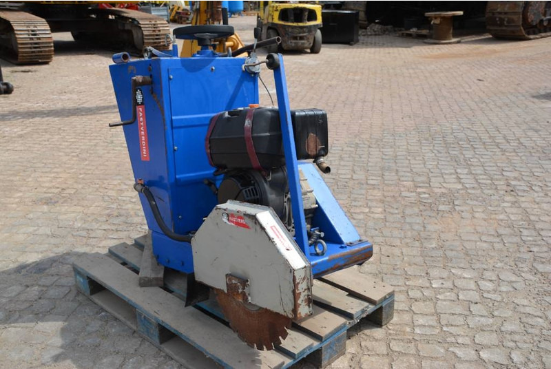 Fastverdini Floor Saw concrete & asphalt diesel - Construction machinery: picture 1 Fastverdini Floor Saw concrete & asphalt diesel - Construction machinery: picture 1