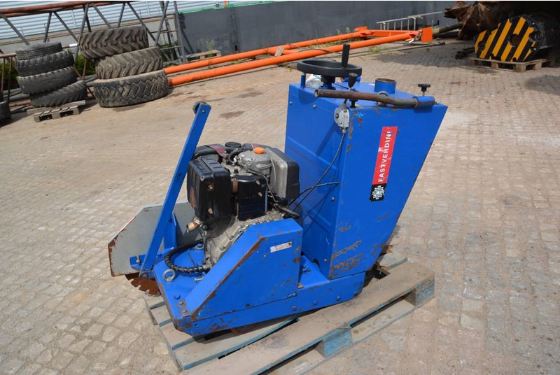 Fastverdini Floor Saw concrete & asphalt diesel - Construction machinery: picture 4 Fastverdini Floor Saw concrete & asphalt diesel - Construction machinery: picture 4