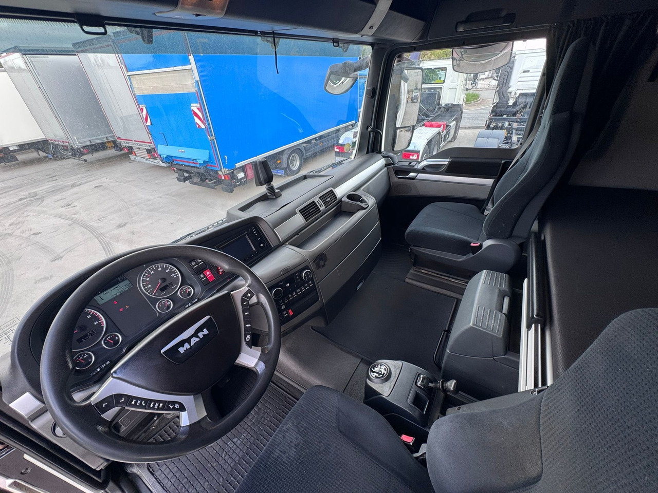 MAN 26.360 L TGX E6 (Tauliner) - Curtainsider truck: picture 5 MAN 26.360 L TGX E6 (Tauliner) - Curtainsider truck: picture 5