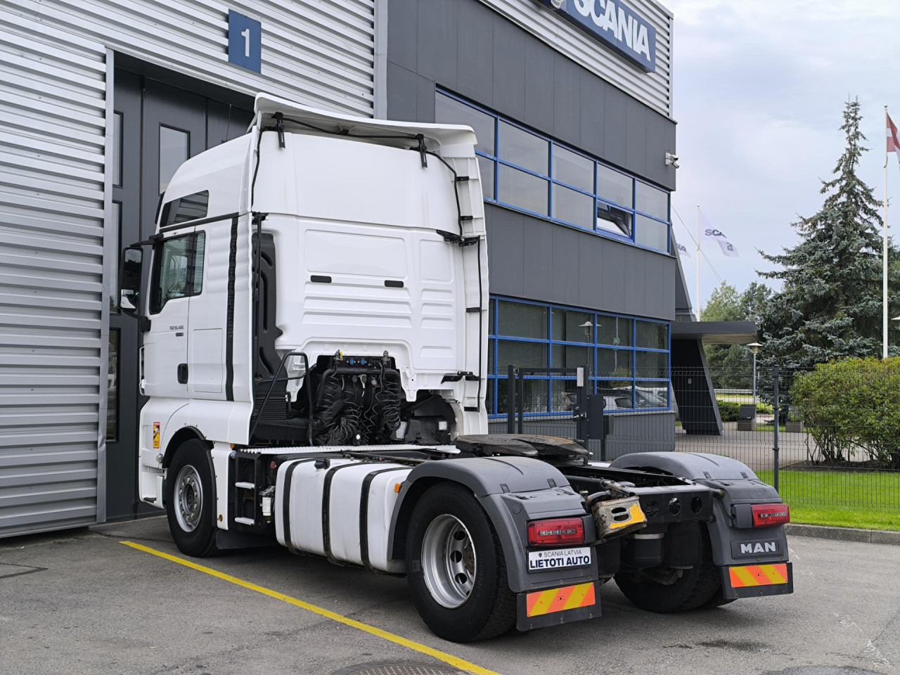 Tractor unit MAN TGX 18.480: picture 6