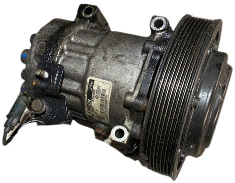 Renault - A/C compressor: picture 2 Renault - A/C compressor: picture 2