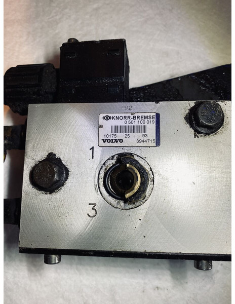 Volvo KNORR - BREMSE - Valve: picture 1 Volvo KNORR - BREMSE - Valve: picture 1