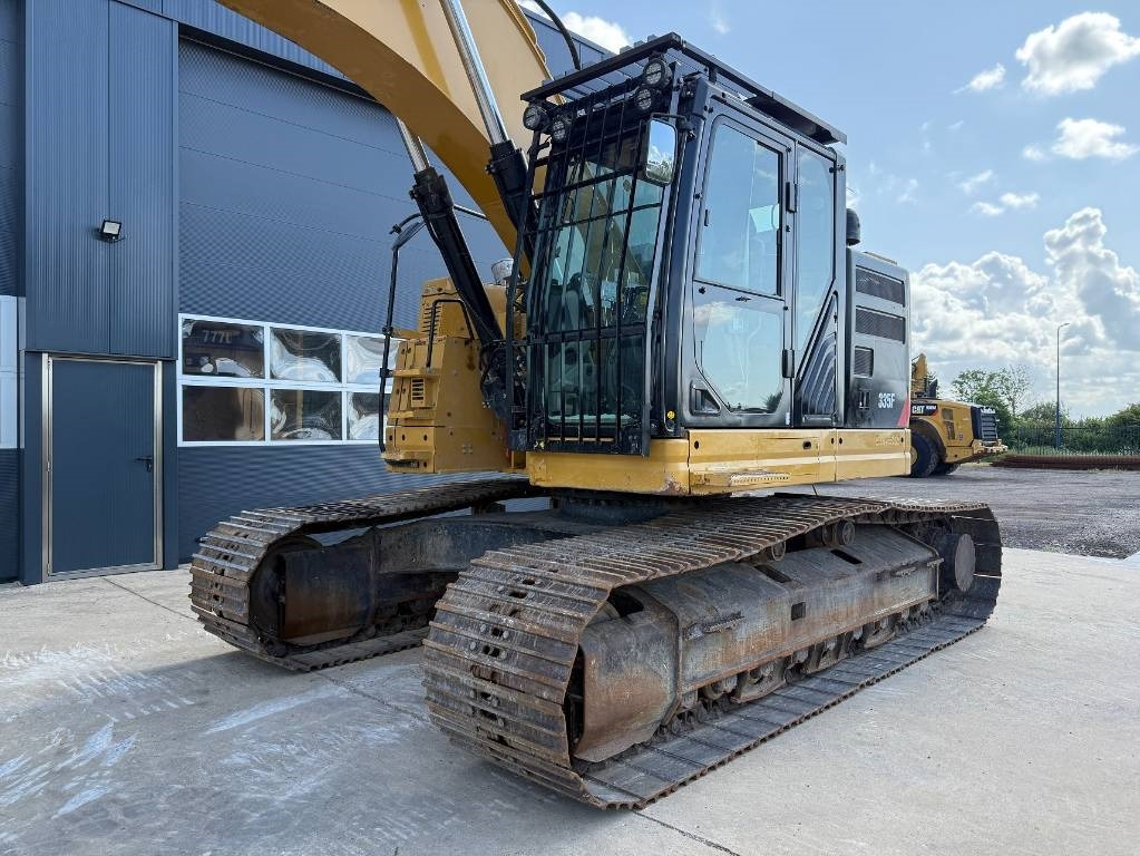 CAT 335 F L CR  - Crawler excavator: picture 5 CAT 335 F L CR  - Crawler excavator: picture 5
