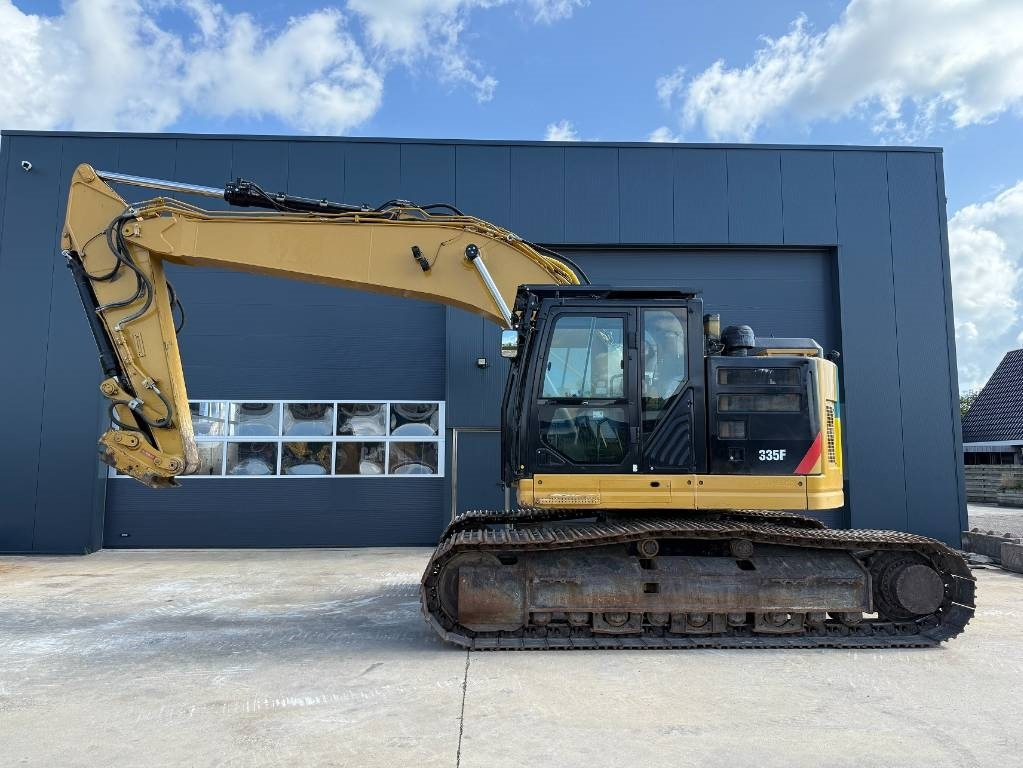 CAT 335 F L CR  - Crawler excavator: picture 1 CAT 335 F L CR  - Crawler excavator: picture 1