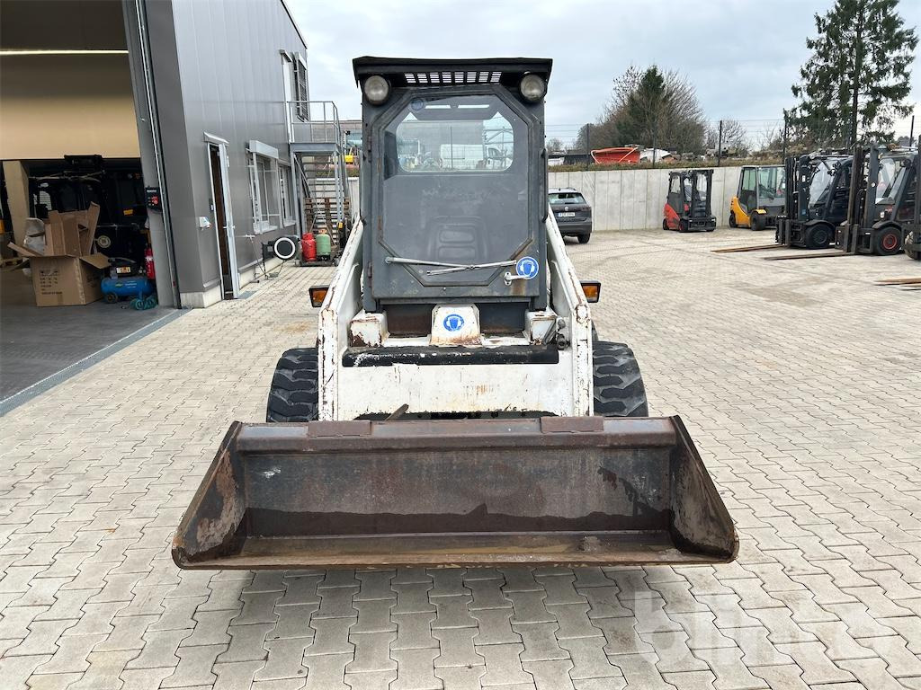 Skid steer loader Bobcat 843: picture 7