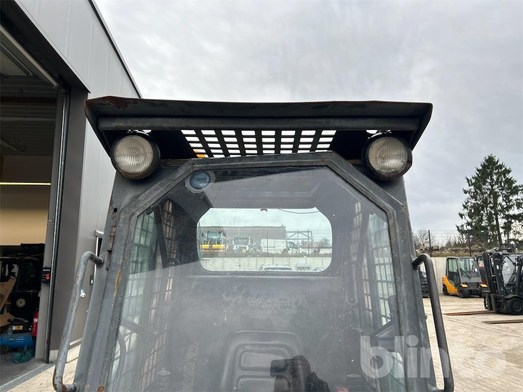 Skid steer loader Bobcat 843: picture 8