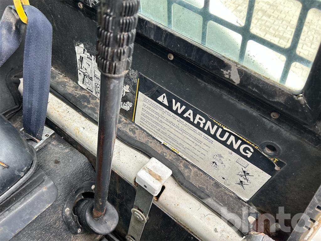 Skid steer loader Bobcat 843: picture 38