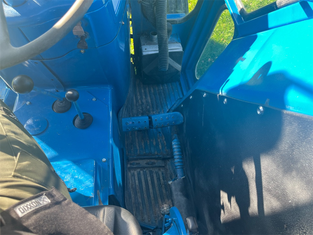 Farm tractor FORD 5000: picture 13