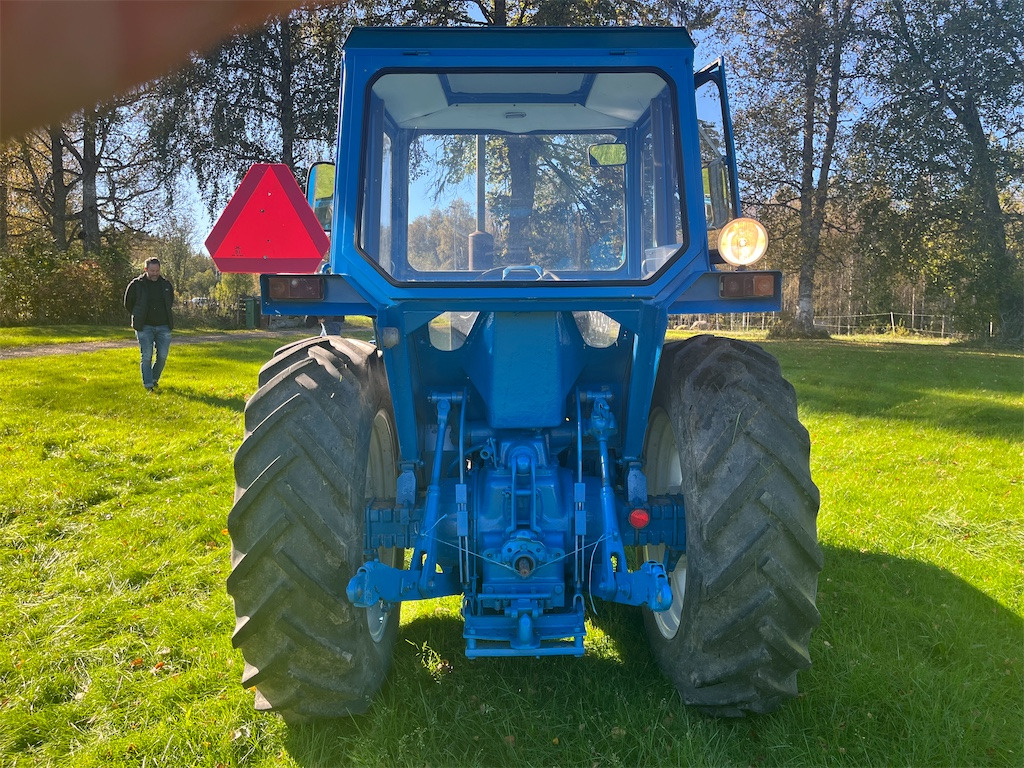 Farm tractor FORD 5000: picture 7