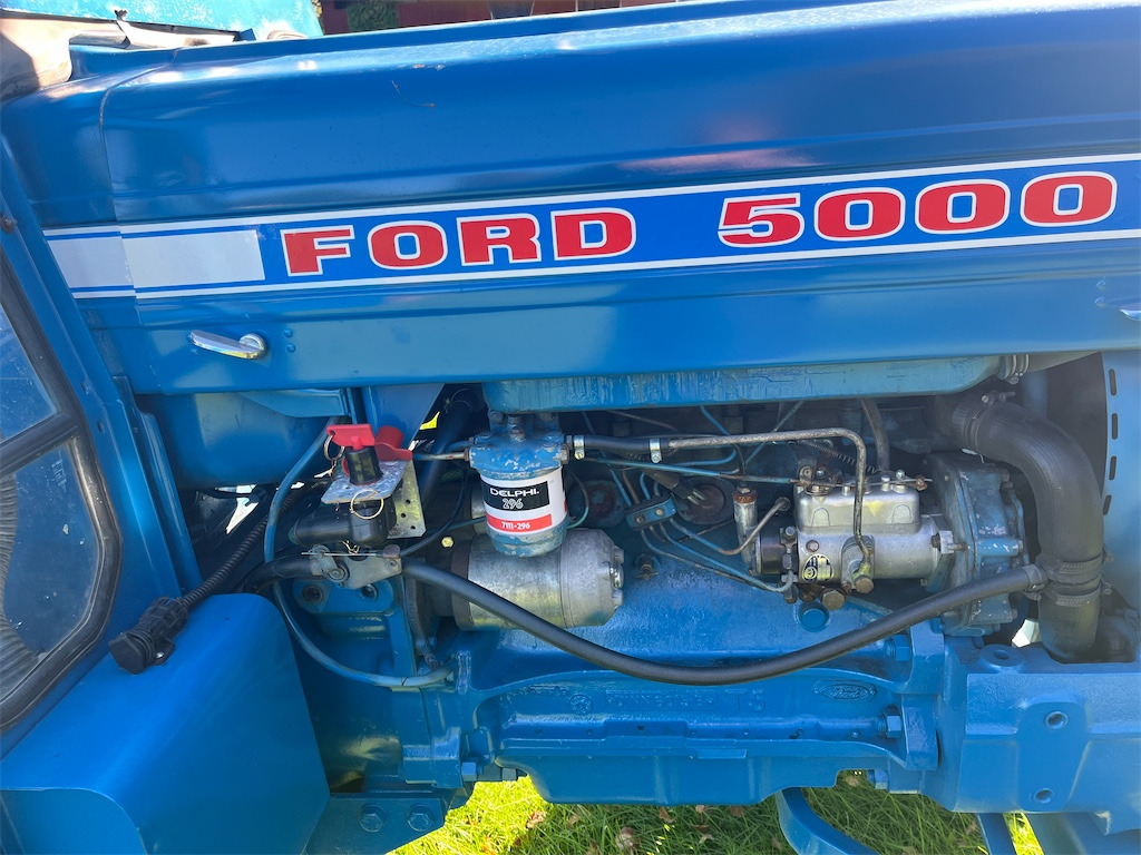 Farm tractor FORD 5000: picture 47