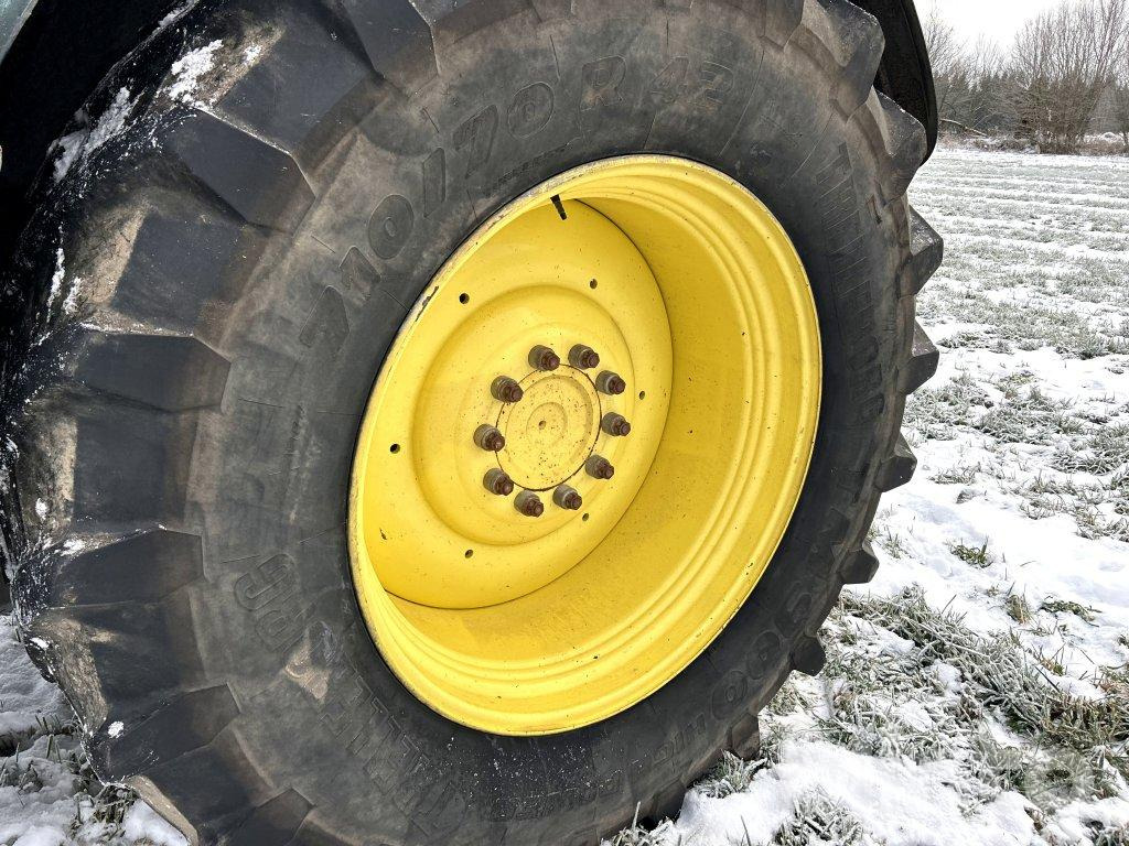 Farm tractor JOHN DEERE 6215R: picture 8