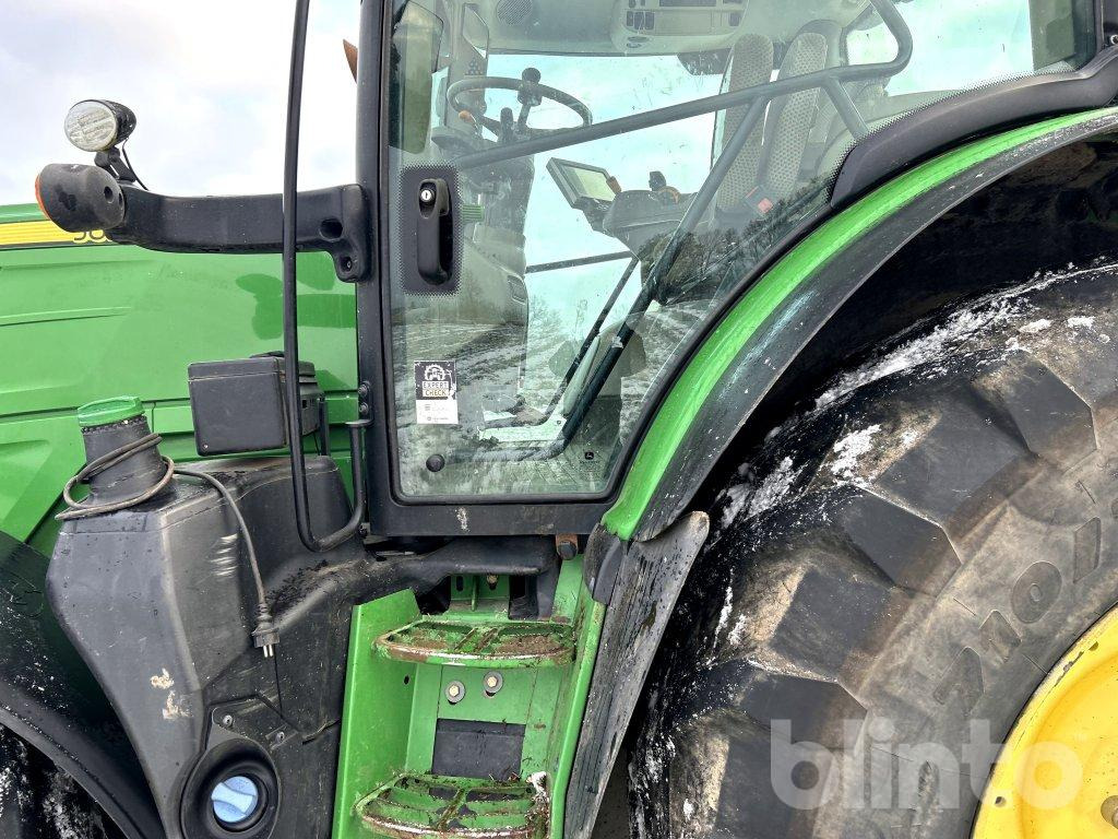 Farm tractor JOHN DEERE 6215R: picture 11