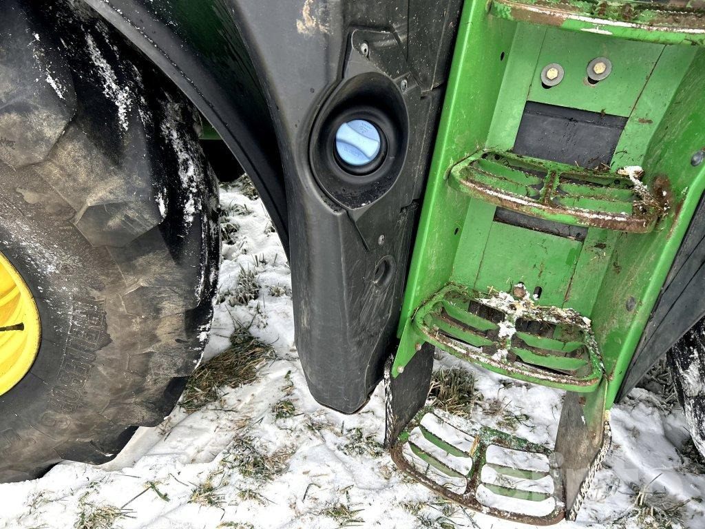 Farm tractor JOHN DEERE 6215R: picture 13