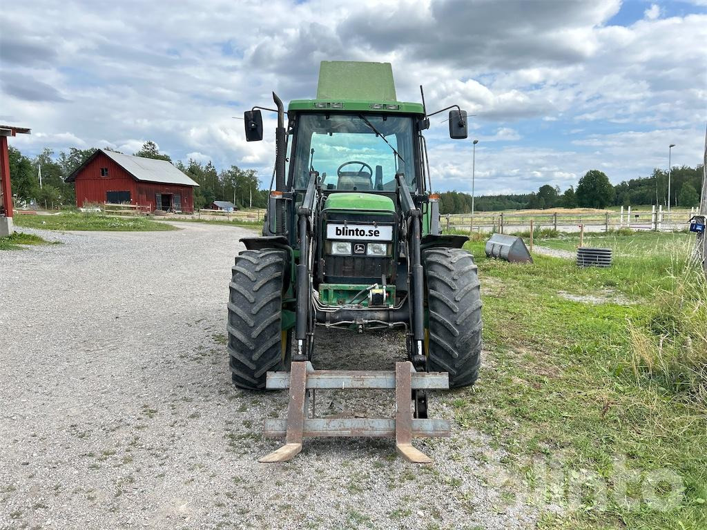 JOHN DEERE 6400 - Farm tractor: picture 4 JOHN DEERE 6400 - Farm tractor: picture 4