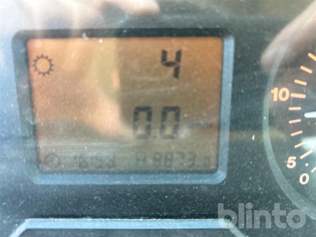 John Deere 6320 (2004) - Farm tractor: picture 5 John Deere 6320 (2004) - Farm tractor: picture 5