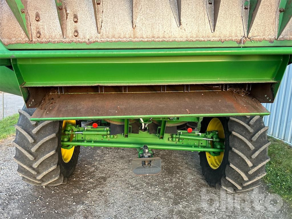 Combine harvester John Deere T 560 HM (2010): picture 25