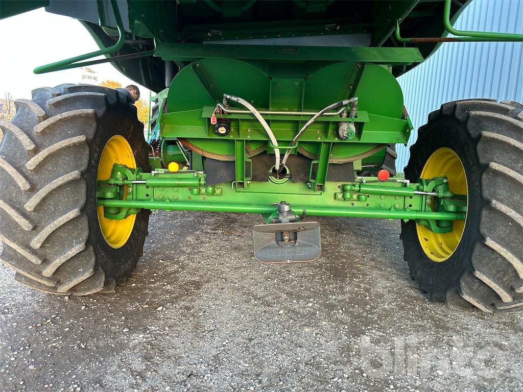 Combine harvester John Deere T 560 HM (2010): picture 23
