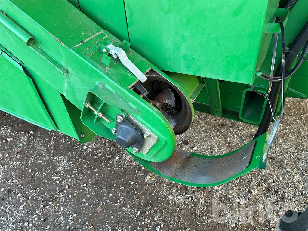 Combine harvester John Deere T 560 HM (2010): picture 19