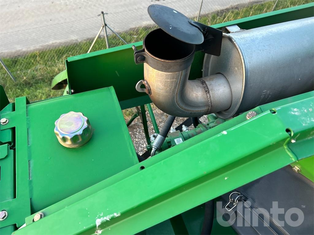 Combine harvester John Deere T 560 HM (2010): picture 50